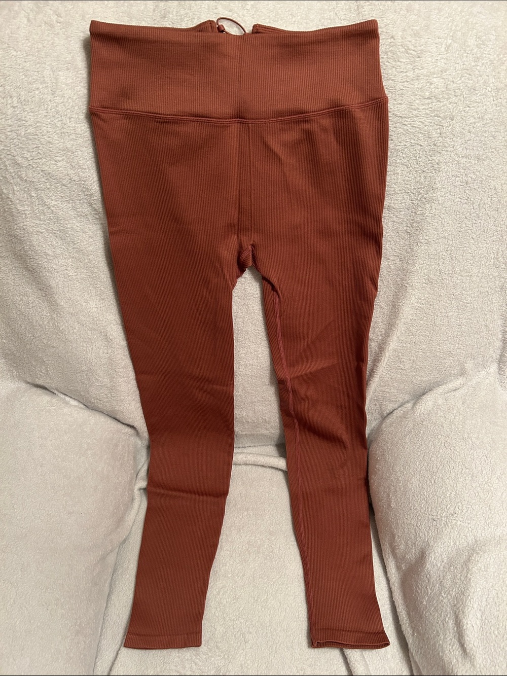High-Waist Fabletics Women’s Workout Leggings Size Medium (Maroon color)